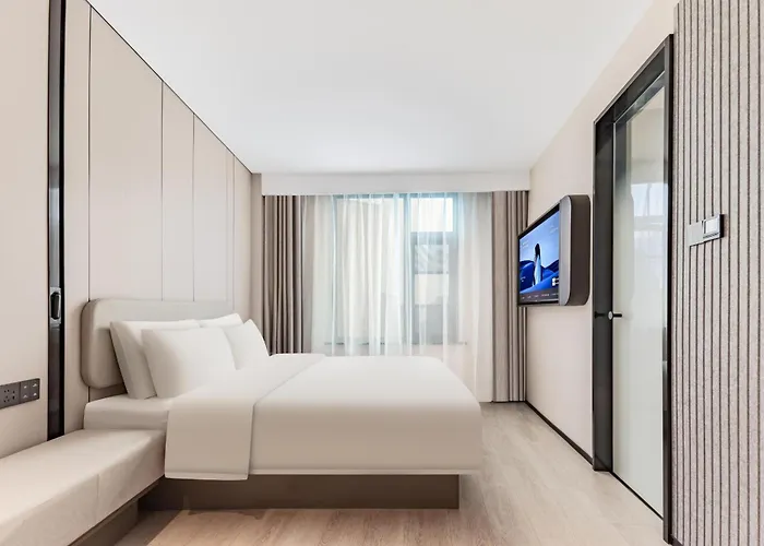 Atour Light Hotel Zhuji City Center East Huan Cheng Road