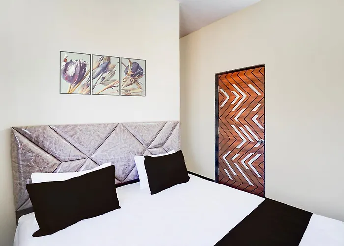 Hotel O Midwaytreat Burhanpur