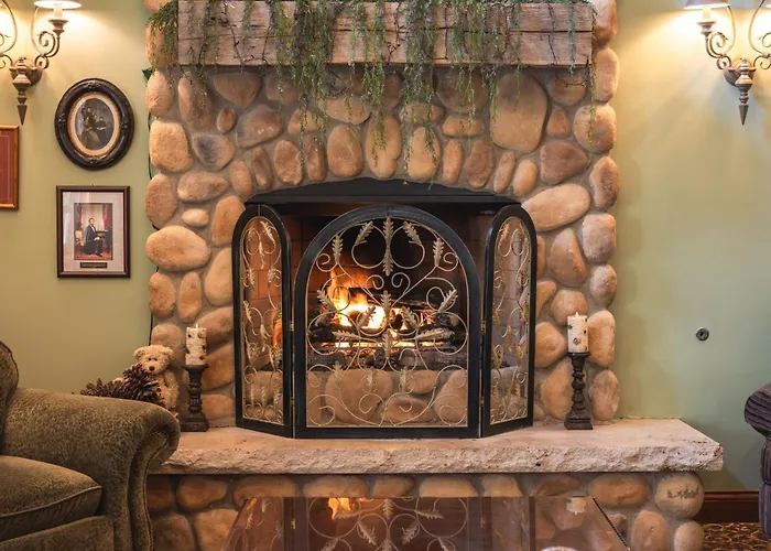 Hearthstone Inn & Suites