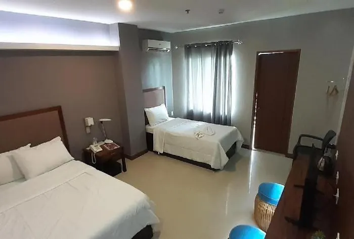 Hotel Camila 2