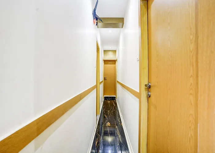 Hotel O Mount Residency