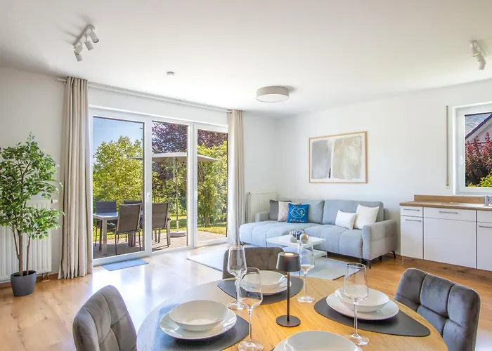 Ferienwohnung Möhnesee - zentral, stilvoll und ruhig mit Balkon und Boxspringbetten