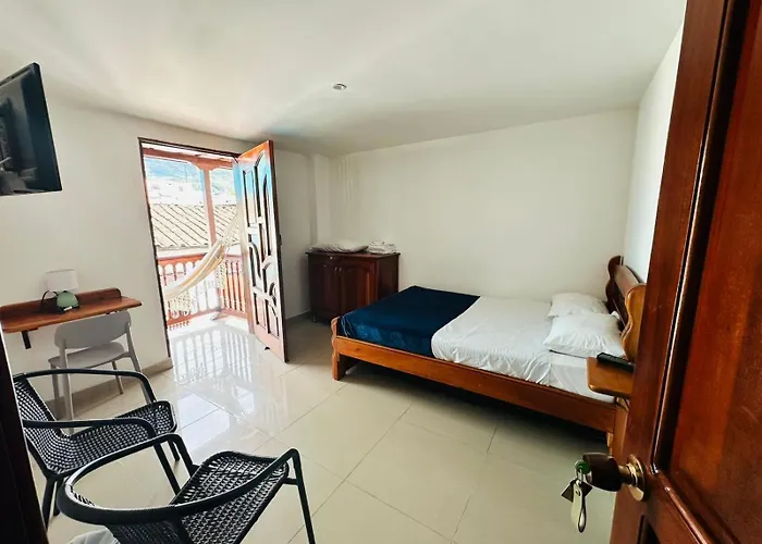 Hotel Jardin De Rosas