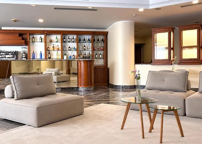 Naples Park Hotel