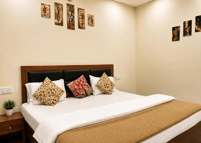 Hotel Brij Vaas - Located Near Major Temples #Ac Rooms #Peaceful Location #Near Prem Mandir