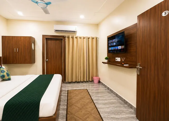 Hotel Brij Vaas - Located Near Major Temples #Ac Rooms #Peaceful Location #Near Prem Mandir