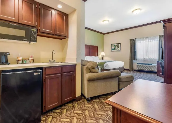 Quality Inn & Suites Zanesville City Center