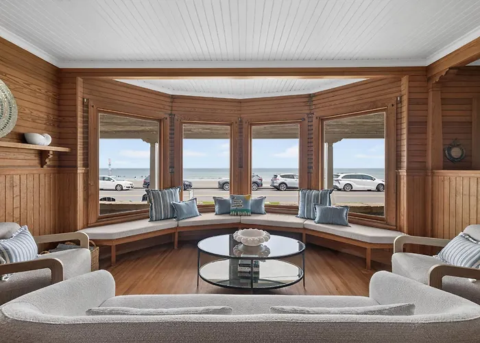 Oceanfront Retreat On Goochs Beach 7 Bedrooms