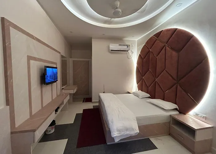 Hotel Kesar, Chitrakoot-10Min From Ramghat