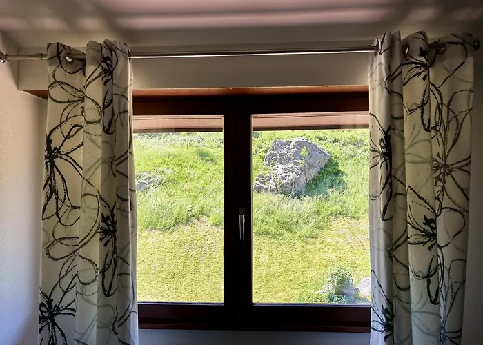 Hôtel Restaurant&Bien-être Le Chalet des Roches
