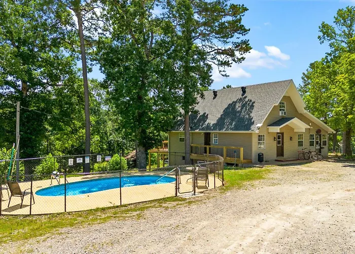 Trailhead Lodge