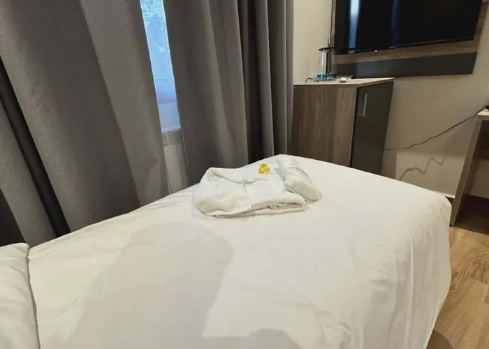 Hotel Corner King