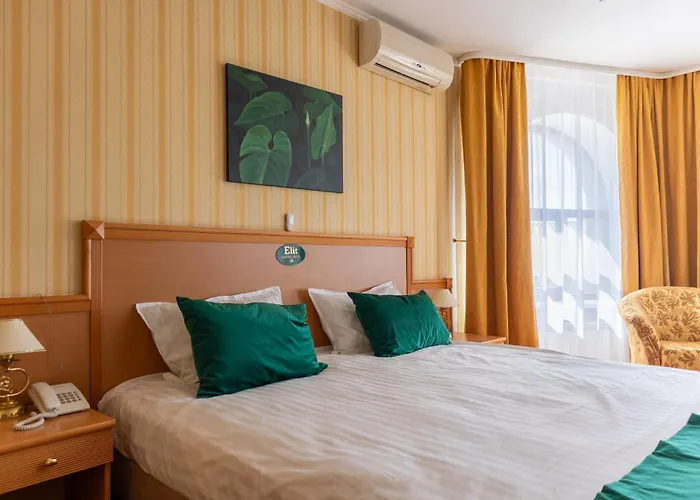 Elit Garden Hotel