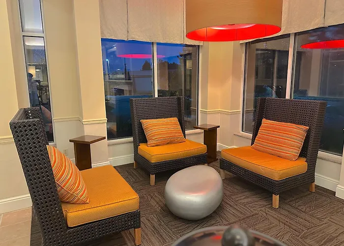 Arnot Grand Hotel & Suites