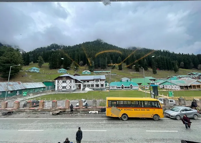 Hotel Sounsar And Restaurant