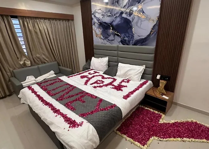 Hotel Peacock Anand