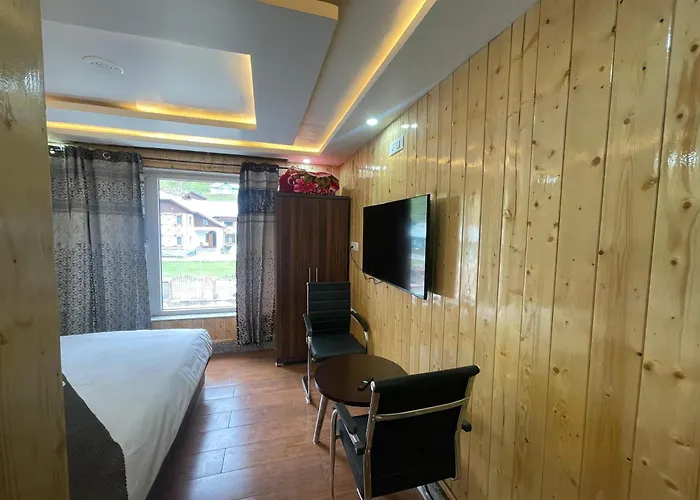 Hotel Sounsar And Restaurant