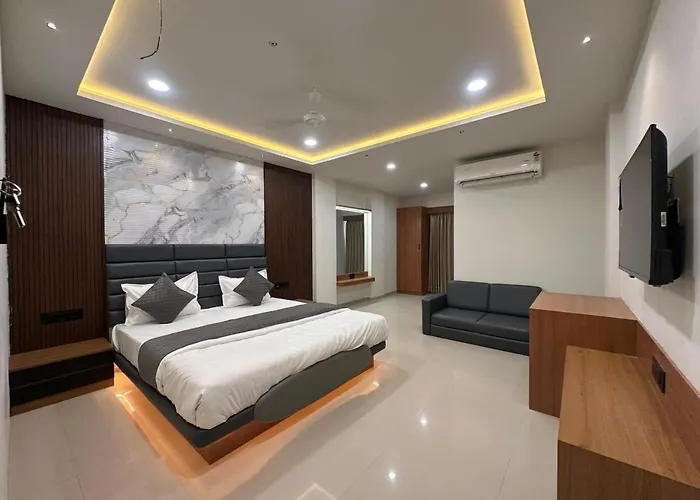 Hotel Peacock Anand