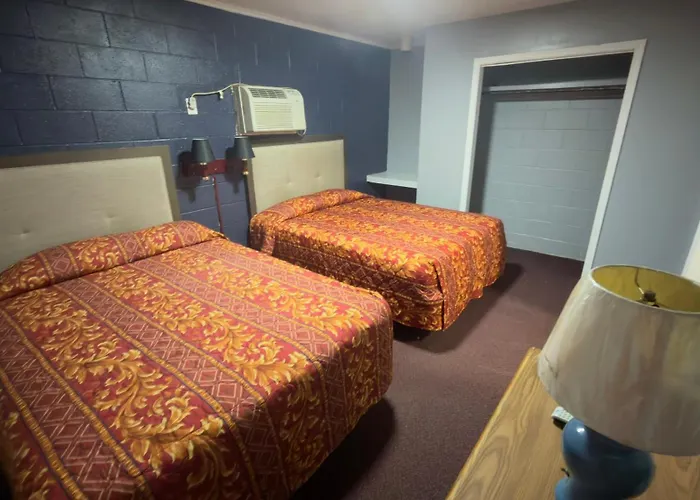 Ada Inn & Suites
