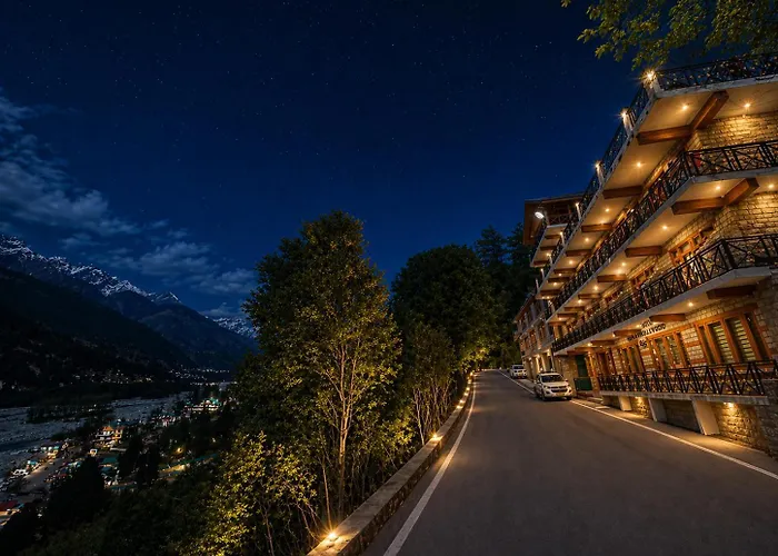 Hotel Hollywood Manali - Scenic River & Mountain View With Premium Rooms Near Mall Road
