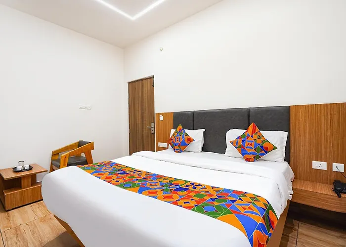 Fabhotel A Square - 400M From Bhimavaram Junction