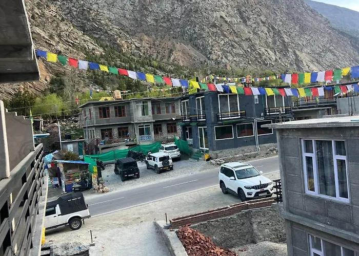 Jispa Peak Guest House And Restaurant