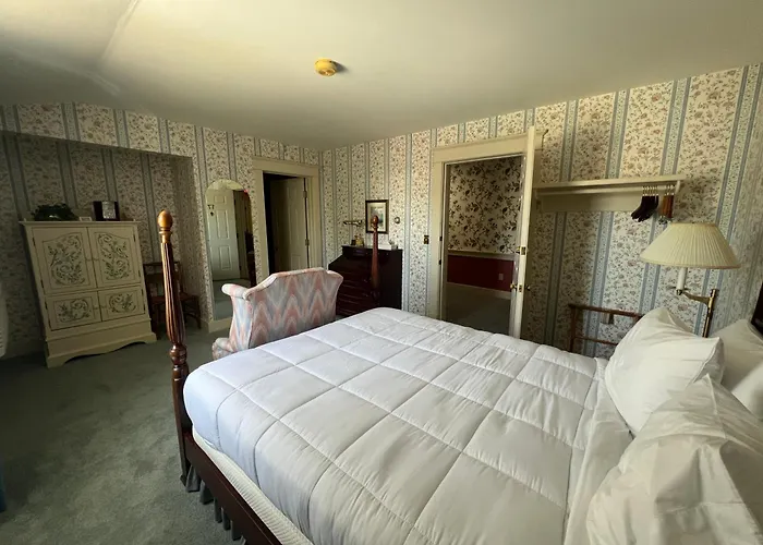 Strawtown Inn & Events