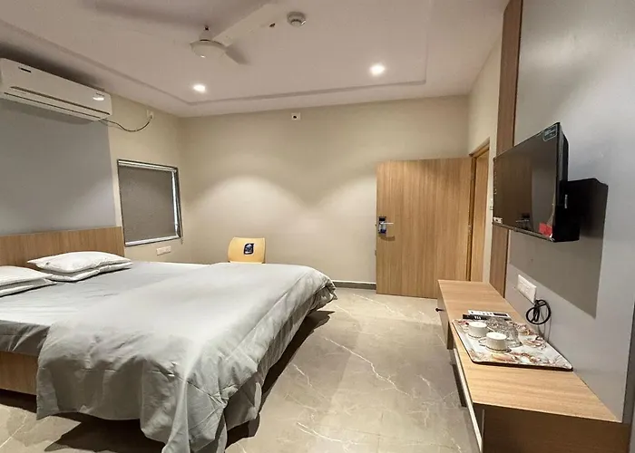 Hotel Arunodaya Avenue