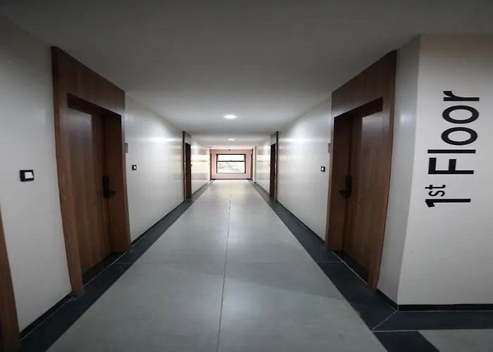 Thecloud Hotel