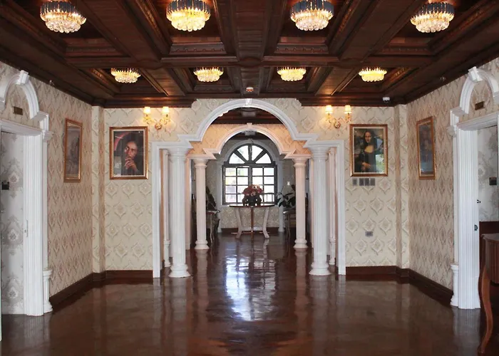 San Franz Hotel La Perla