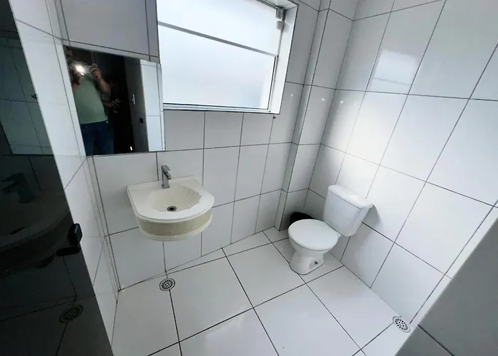 Hotel Divisa poá