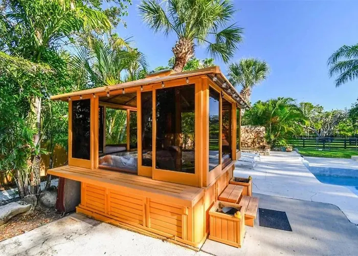 Recharge And Relax Hideaway - Holiday Home - Holiday Home