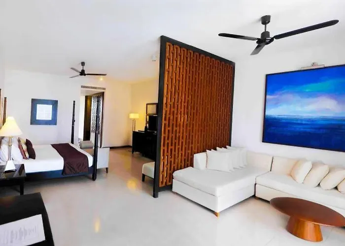 Blue Water Club Suites