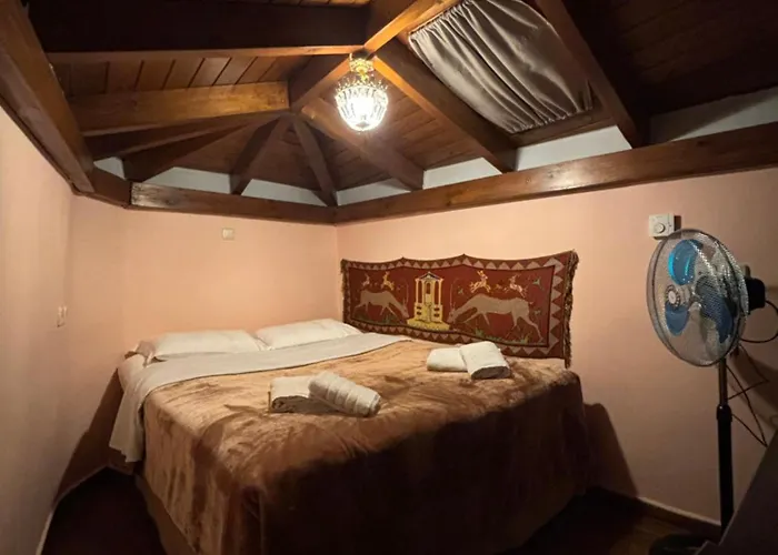 Arcadian Traditional Guesthouse
