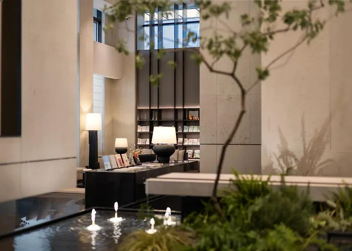 Atour Hotel, Taoyang North Road, Taoxichuan, Jingdezhen