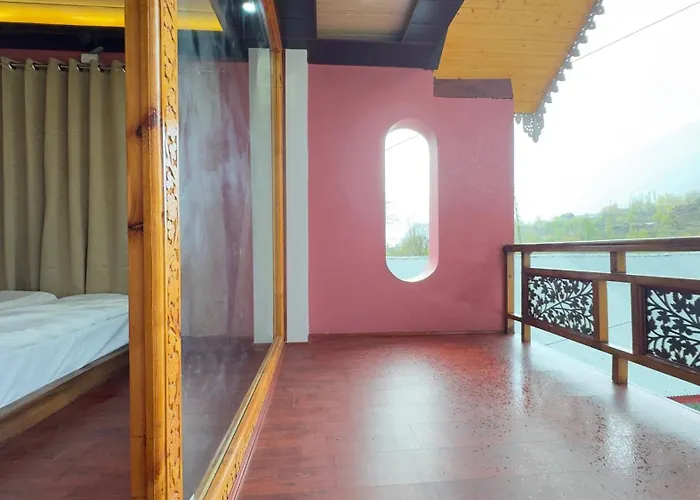 Pahadon Ka Ghar