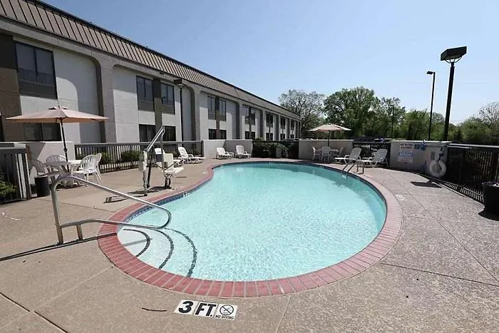 Dyersburg Hotel