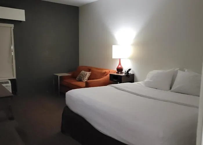 Dyersburg Hotel