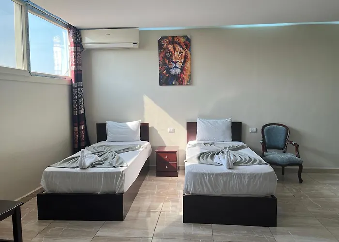 Comfort Pyramids Inn