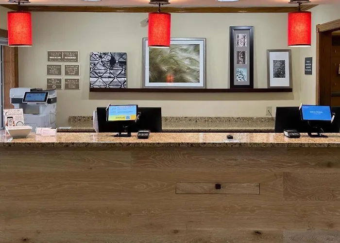 Country Inn & Suites By Radisson, Owatonna, Mn