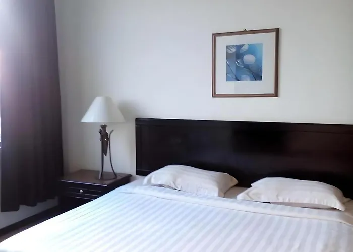 Kingston Hotel