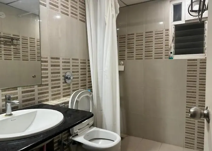 Hotel 5 Bedroom