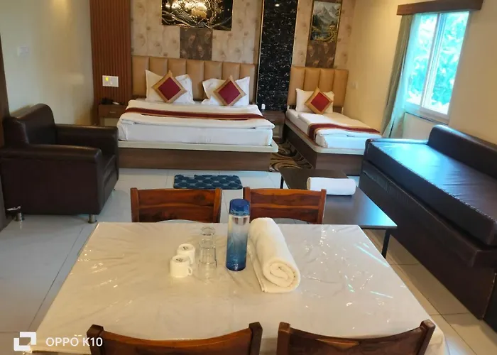 Hotel Ashtha Inn