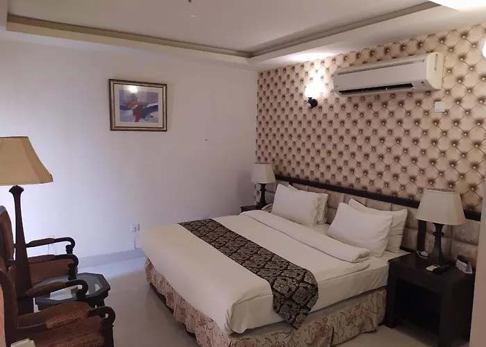 Royal Desert Palm Hotel