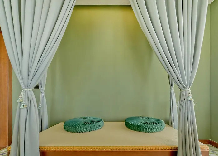 Shigatse Summer Palace Healing Hotel
