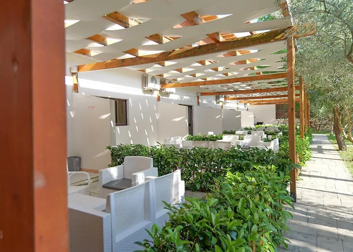 Dolanit Hotels Lalez