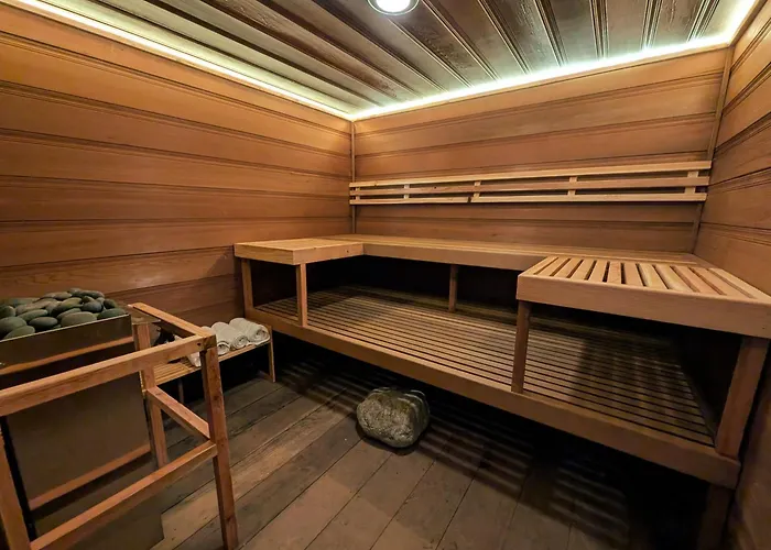 Private Mountain Suite With Sauna & Lake Access