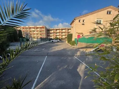 Linaya Hotel & Restaurant