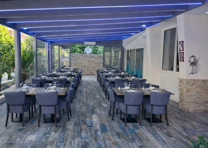 Linaya Hotel & Restaurant