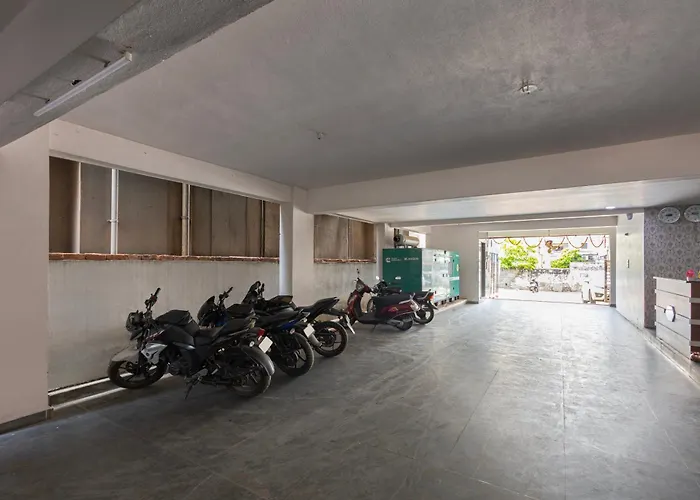 Hotel Aditya Premier